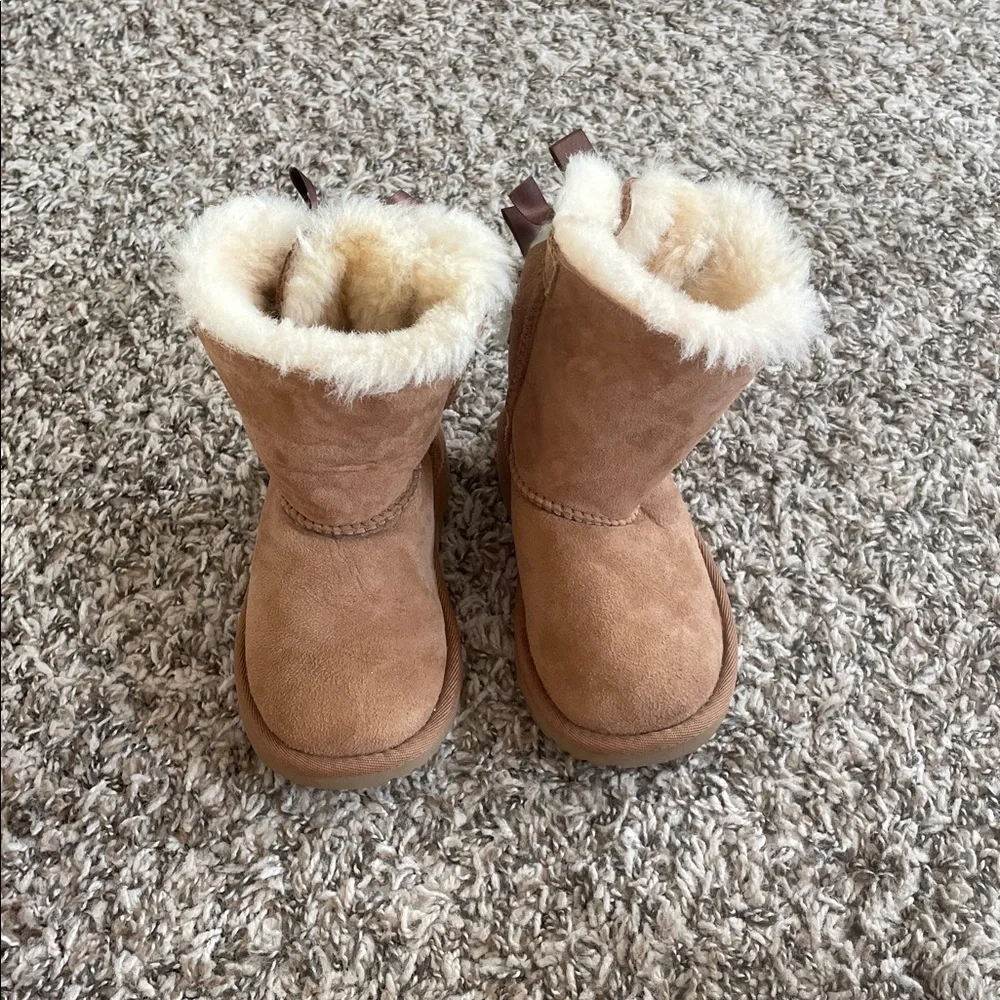 UGG Toddlers' Bailey Bow II Boots Chestnut Brown size 9T